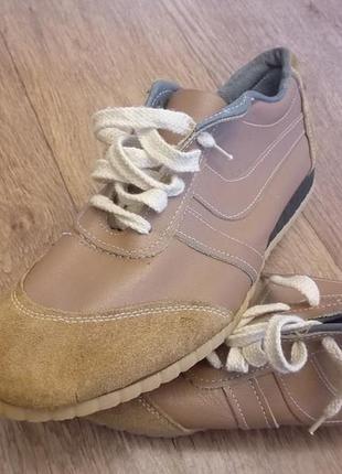 Vintage leather sneakers from the ussr, 1992, size 42 (27 cm)