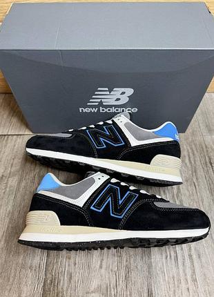 В наявності 

кросівки new balance 574

розмір 41,5 42 42,5 44,5 45

ціна-4199uah

за всіма питаннями в особисті