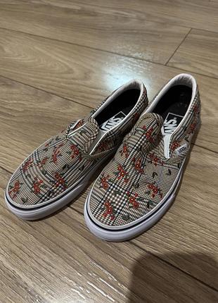 Кеди vans.