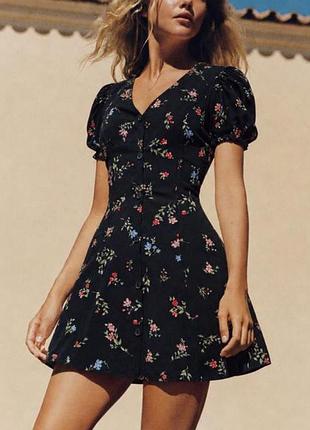 Жіноча літня чорна квіткова міні сукня h&m, xs-s, коротка, на гудзиках, сукня-халат, рукава ліхтарики, бавовна, легкий зручний сарафан, жіночний