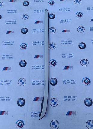 Молдинг накладка лобового скла лівий l (фарба 300u) bmw x3 f25 11-17 бмв ф25 51317286179, 7286179