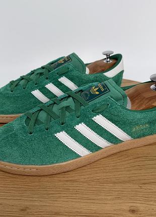 Нові оригінальні замшеві кеди adidas sodermalm 'bold green' fu9099