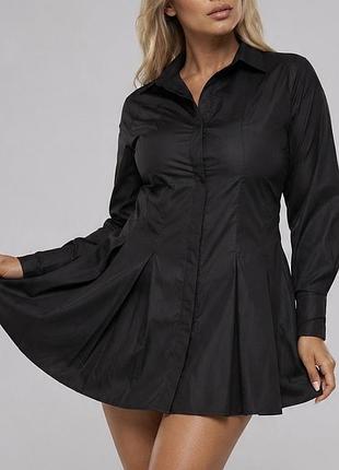 Черное платье-рубашка от boohoo c пышными рукавами и застежкой на пуговицы. с хлопка чорна сукня  з бавовни