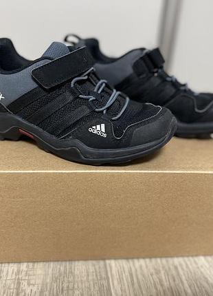 Кросівки дитячі terrex adidas, 32 розмір