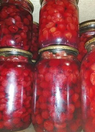 Вишни в собственном соку с сахаром