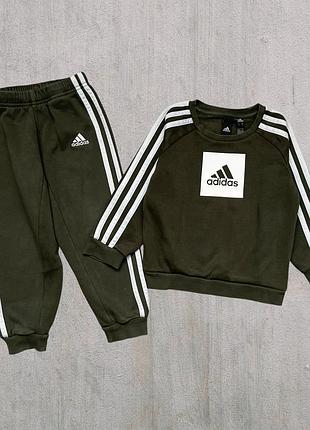 Оригінальний костюм adidas gs2008 на 3/4 роки