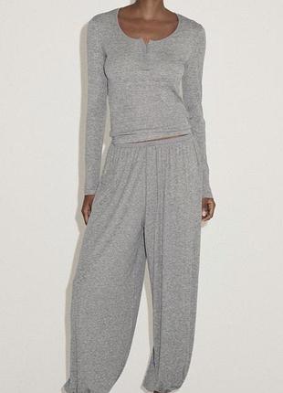 Штани лонгслів костюм zara штани аладіни