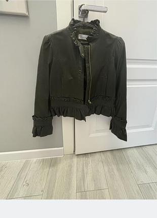 Шкіряна куртка valentino red розмір 44 , підійде на с
