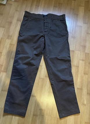 Штани коричневі на розмір 48.