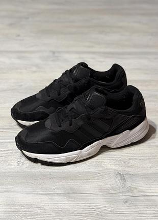 Чоловічі кросівки adidas yung-96 оригінал р45.5-46