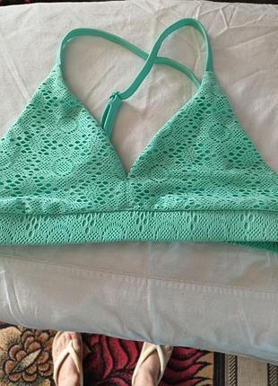 Верх купальника, подвійний зверху в'язаний. колір м'яти, розмір xs,s