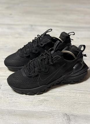 Кросівки nike react vision triple black оригінал р40