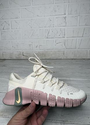 Крутые яркие кроссовки nike free metcon 5  для тренировок