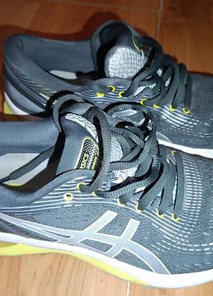 Кросівки asics