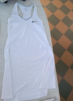 Белое женское теннисное платье nikecourt