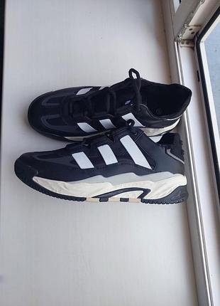 Adidas niteball black\white 45