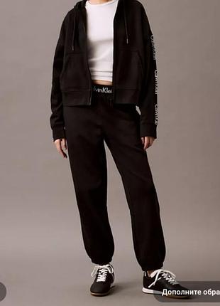Брендові спортивні штани calvin klein з логотипом на флісі з кишенями джогери кельвін кляйн xs s