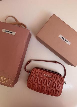 Оригінальна сумочка miu miu