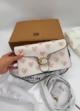 Жіноча сумка coach tabby 26 bow print shoulder bag white pink біла