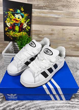 Женские зимние белые кроссовки на меху adidas campus fur white, классические кожаные зимние кеды адидас для девушек 41