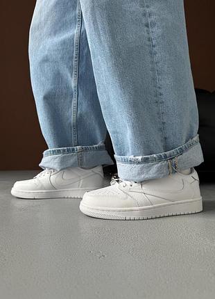 Кросівки жіночі nike air jordan 1 low travis scott white party