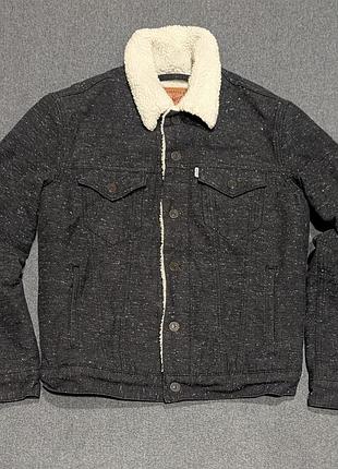 Курточка levi's