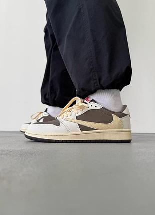 Кросівки жіночі nike air jordan 1 low x travis scott beige/gray