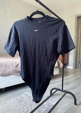 Чорне жіноче боді nike