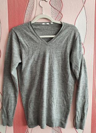 Свитер шерстяной uniqlo