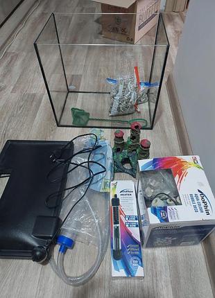 Аквариум со всем наполнением