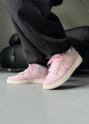 Кросівки жіночі nike dunk low wmns lace pack/regal pink