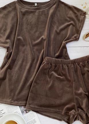 Женский плюшевый комплект футболка и шорты l-xl шоколад