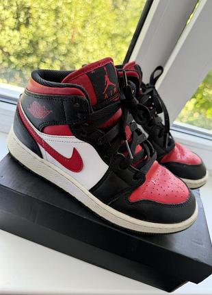 Продам jordan кросівки