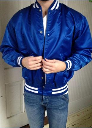 Плечі 60 см  butwin  size l made in usa  яскрава синя куртка вітровка бомбер  
the chempion of jackett
