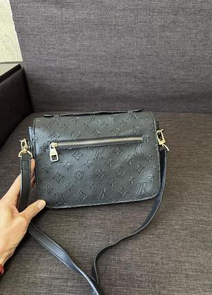 Чорна сумка louis  vuitton 4