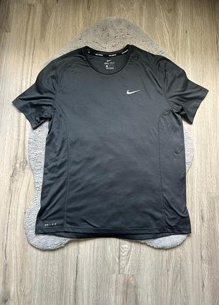 Nike running dri-fit футболка легка дихаюча