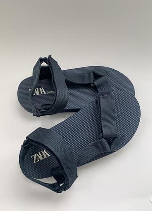 Zara сандалі 30-31