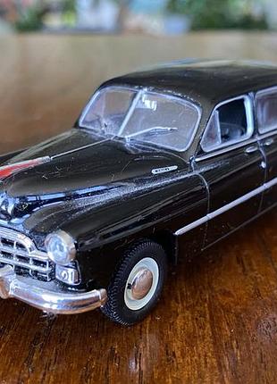 Модель автомобіля зим-12 (газ-12) 1:43 deagostini