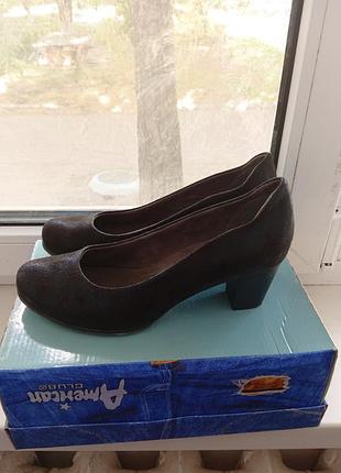 Жіночі туфлі
