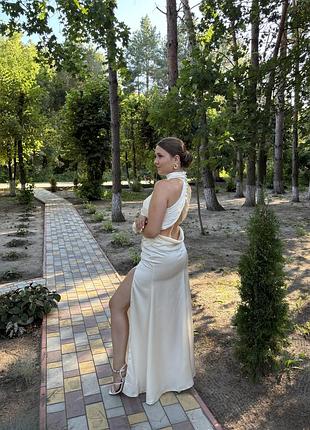 Сукня крем вечірня
