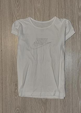 Біла, бавовнаня футболка nike на 12-13 років