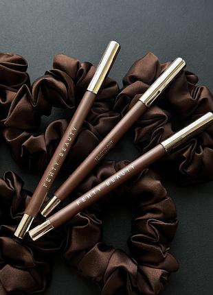 Олівець для губ fenty beauty trace’d out lip pencil у відтінку i woodn’t