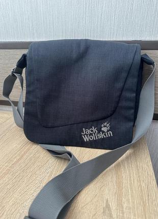 Практична повсякденна сумка jack wolfskin.