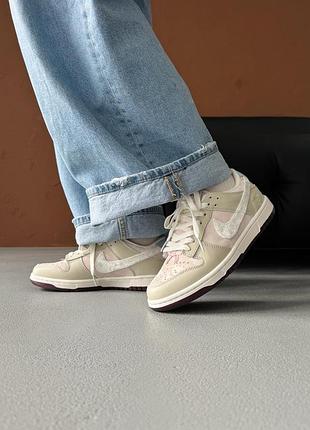 Кросівки жіночі nike dunk low valentines day