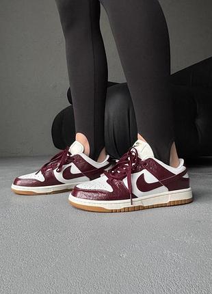 Кросівки жіночі nike dunk low lx dark team red and phantom