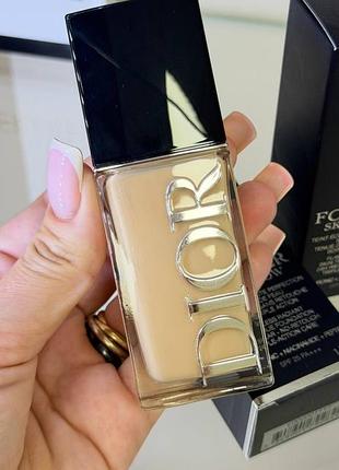 Тональна основа - dior forever skin glow 24h wear radiant foundation spf20 pa+++