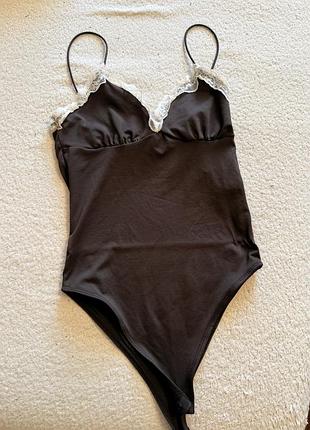 Боді з мереживом pull and bear