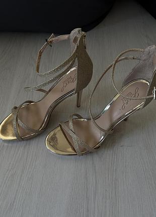 Золоті босоніжки jewel badgley mischka dimitra, 39 розмір