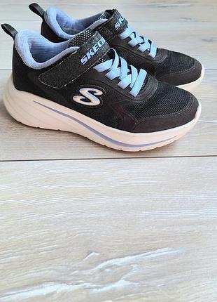 Кросівки на дівчинку р-р 30 skechers