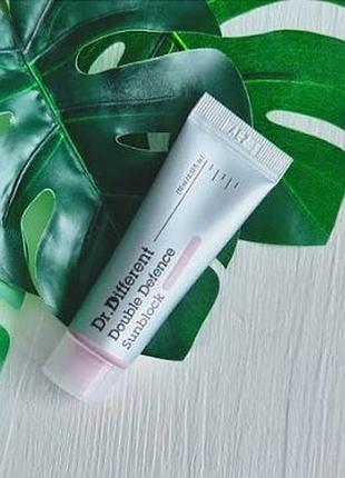 Сонцезахисний крем dr.different double defense sunblock spf50+ pa++++ 10мл